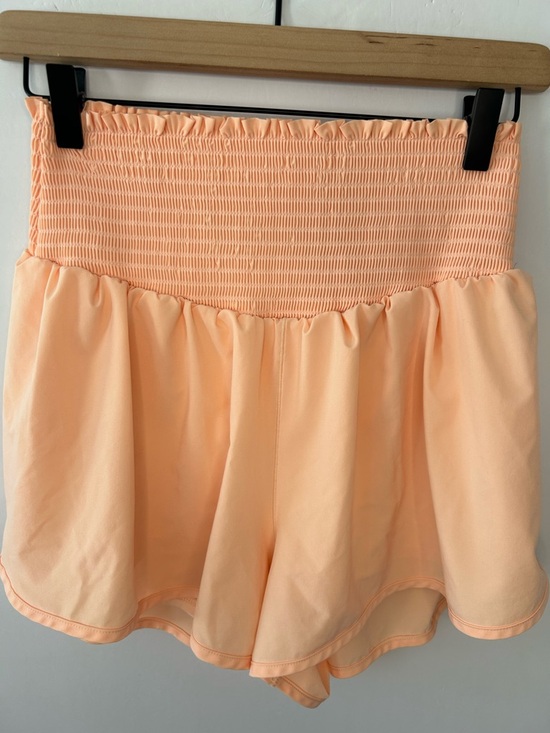 aerie Pants - Offline by Aerie Women’s Peach High Waisted Smocked Flowy Shorts, Size Large
